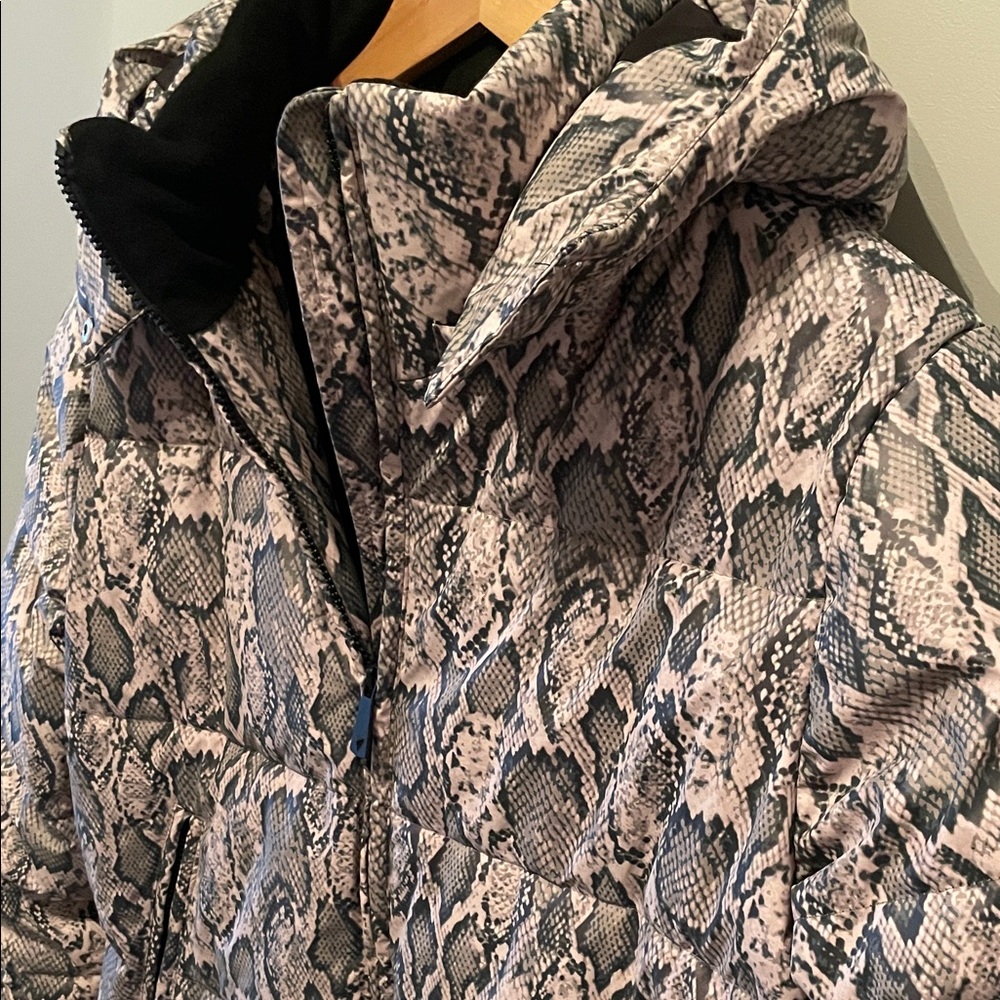 NWT GUESS Essie Gummy Animalier Puffer Jacket Size Large - Picture 4 of 14